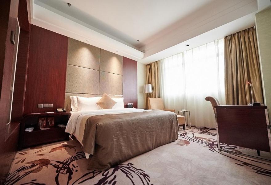 Foshan Jinlai Holiday Hotel Экстерьер фото