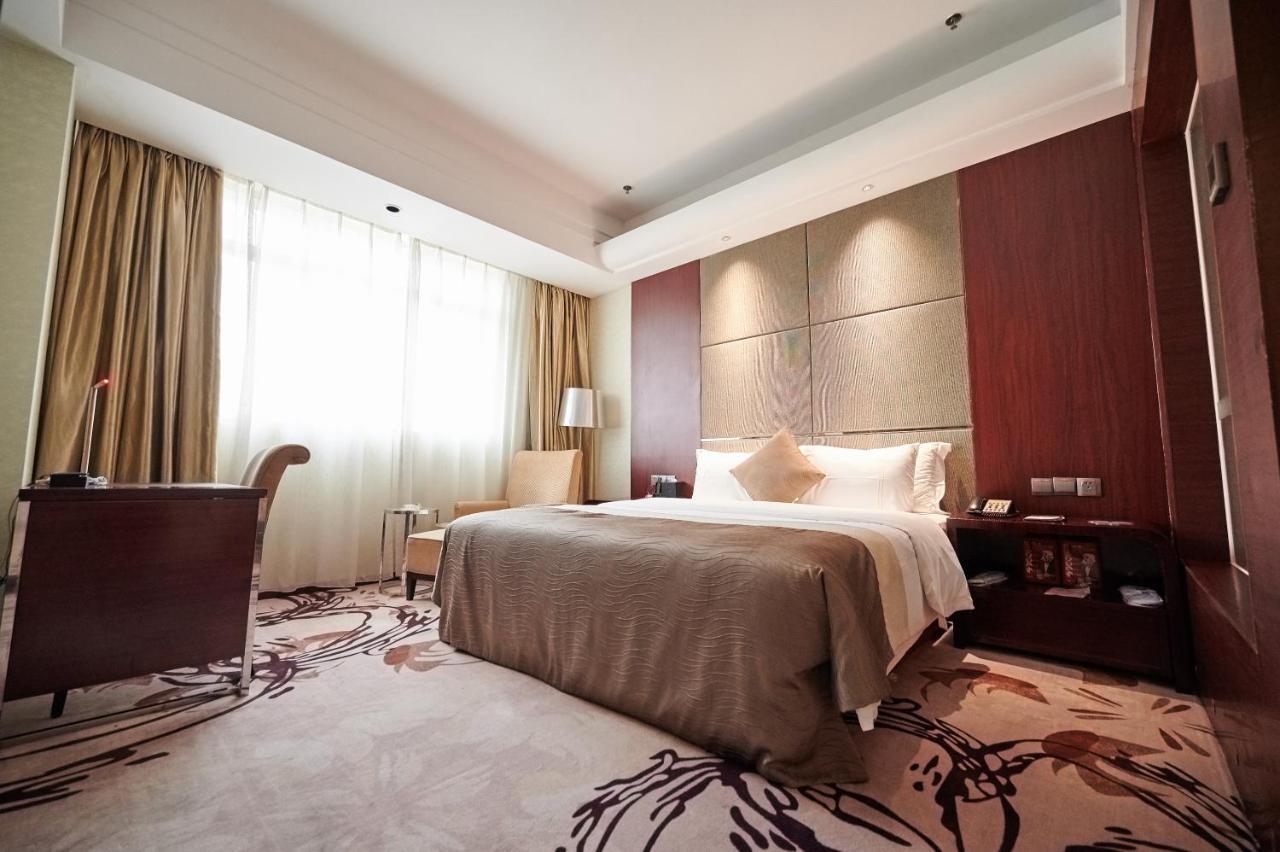 Foshan Jinlai Holiday Hotel Экстерьер фото