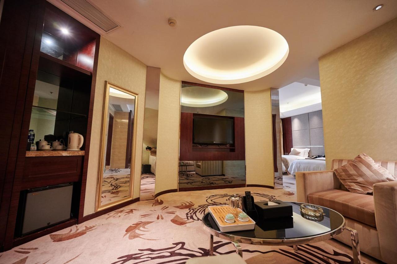 Foshan Jinlai Holiday Hotel Экстерьер фото