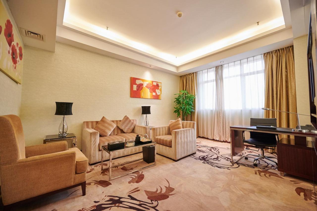 Foshan Jinlai Holiday Hotel Экстерьер фото