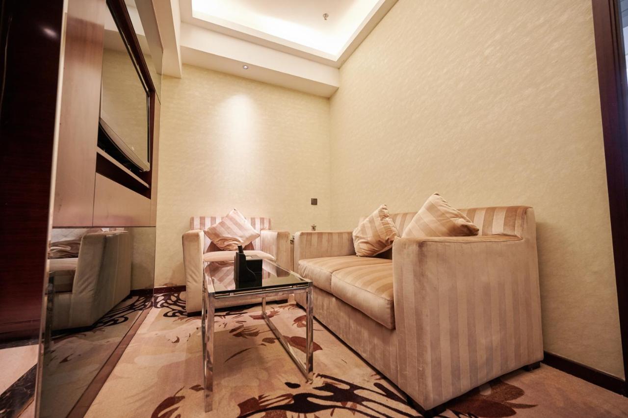Foshan Jinlai Holiday Hotel Экстерьер фото