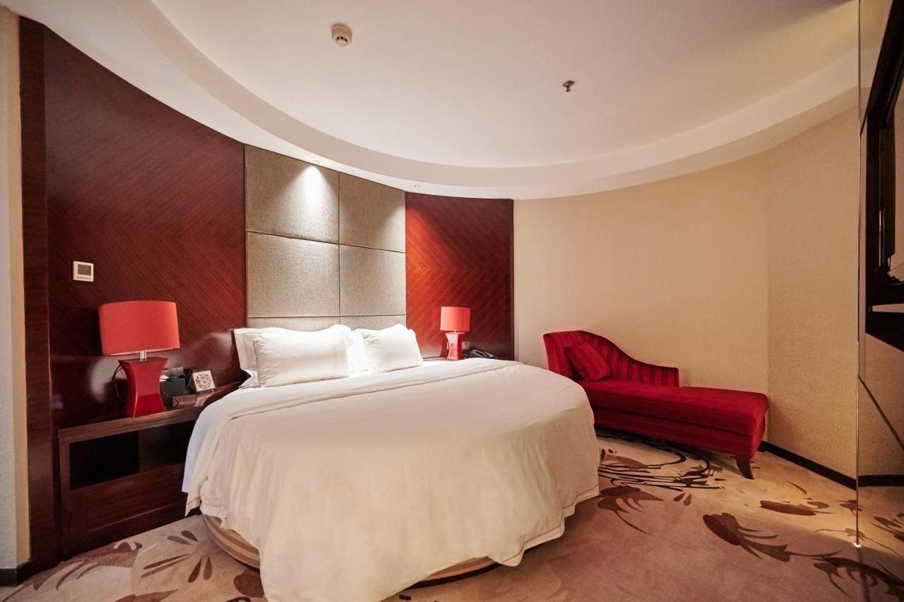 Foshan Jinlai Holiday Hotel Экстерьер фото